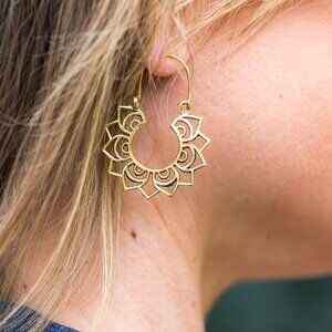 Tanvi Collection Earrings - Gold Scalloped Petals